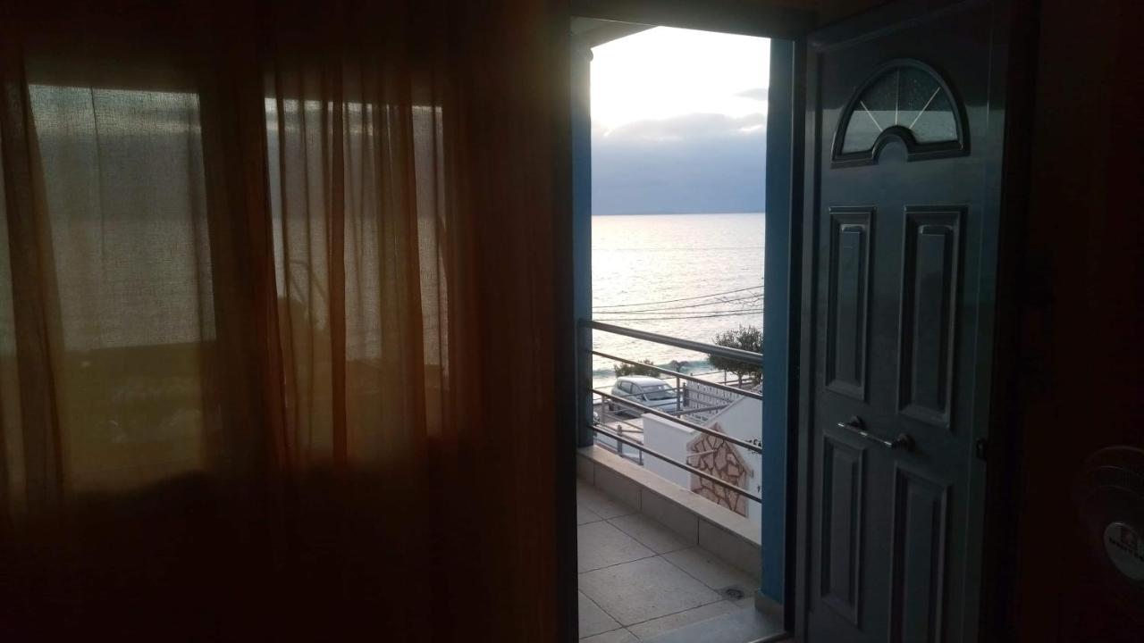 Whole Apartment In Loutsa With Amazing View Ngoại thất bức ảnh