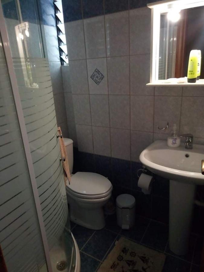 Whole Apartment In Loutsa With Amazing View Ngoại thất bức ảnh