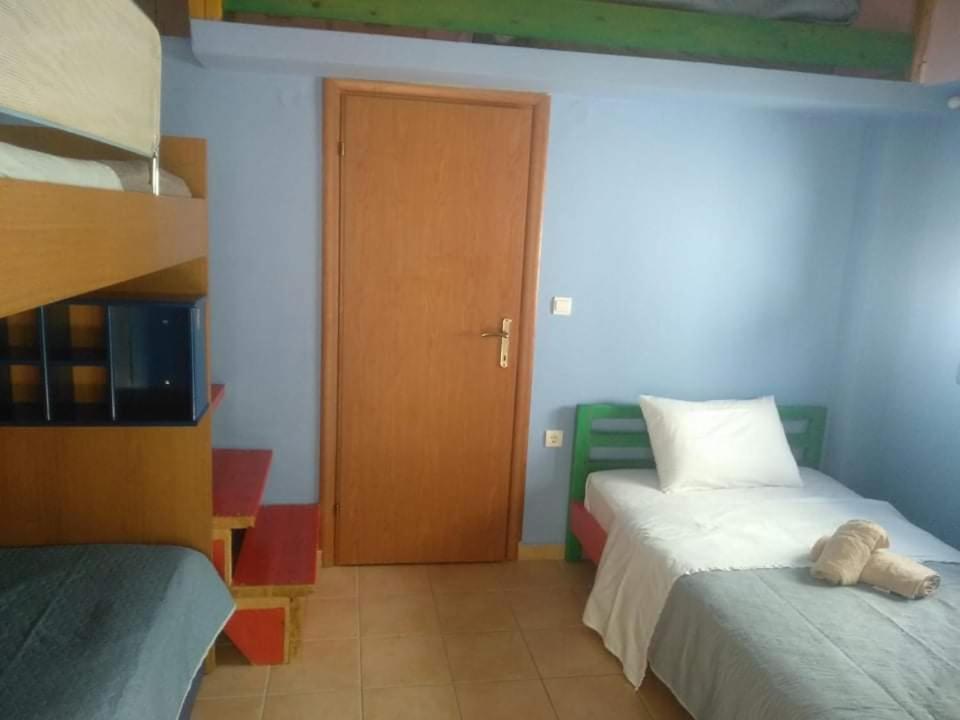 Whole Apartment In Loutsa With Amazing View Ngoại thất bức ảnh